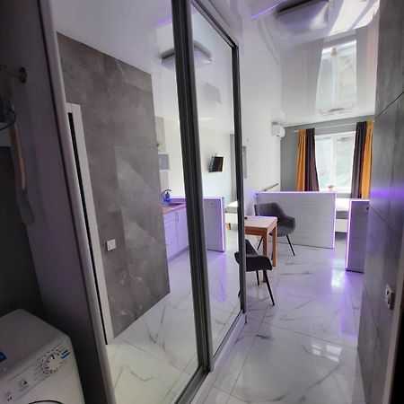 Апартаменты Люкс Для Двоих Метро Академика Павлова, Метро Барабашова Kharkov Luaran gambar